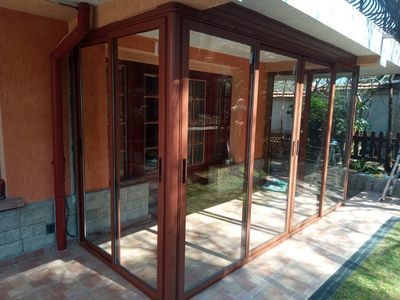 Лакиране на дървена дограма 9